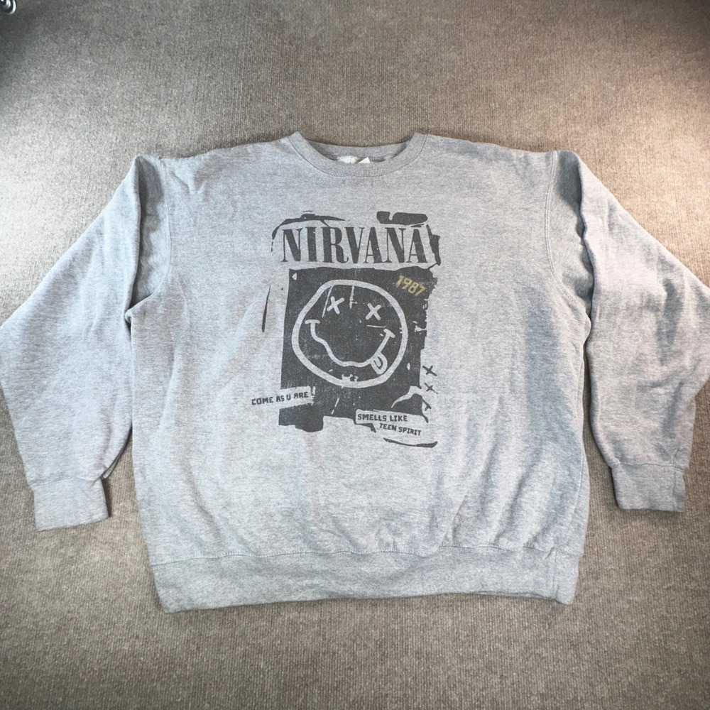 Nirvana Smiley Face Graphic Sweatshirt Gray XL Smells Like Teen Spirit Grunge‎